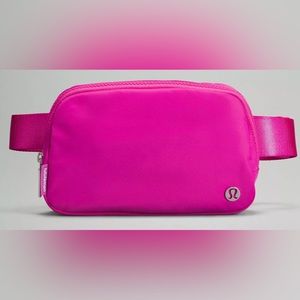 NWT Lululemon everywhere belt bag- Sonic Pink